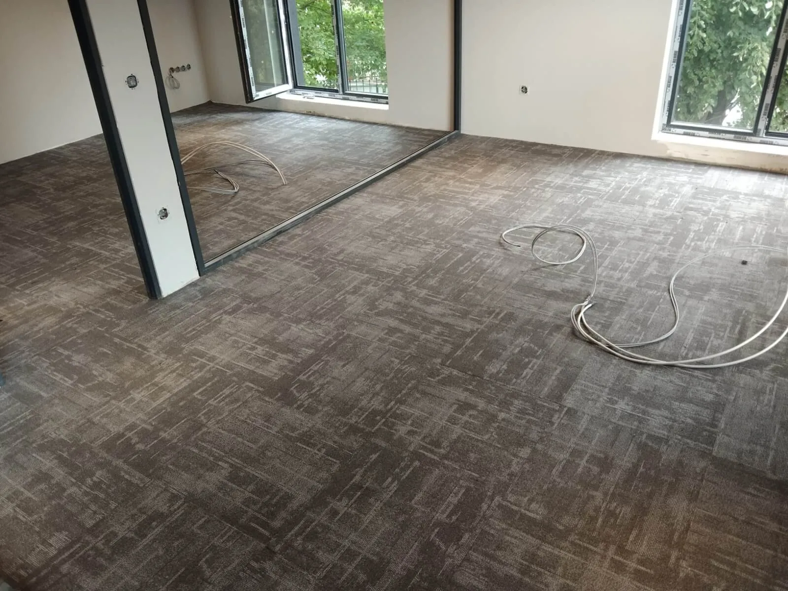 Morning Mist 03 EcoAce Tabanlı Karo Halı - Görsel 2