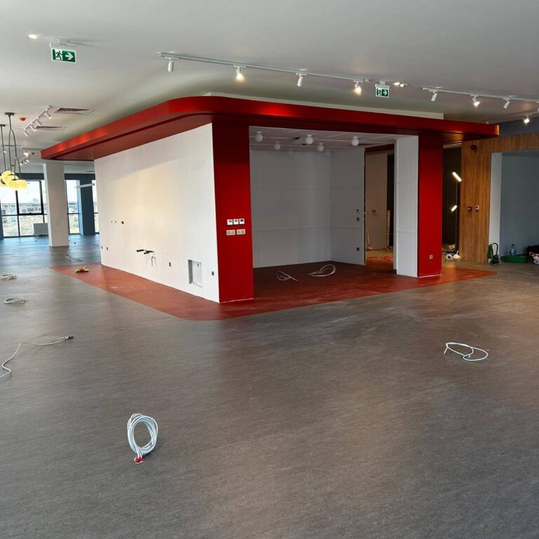 AZM Pearl linonatura 3137 Grey 3352 walton marmoleum linolyum dogal yer dosemesi ofis zemin kaplama uygulamasi 2 2026