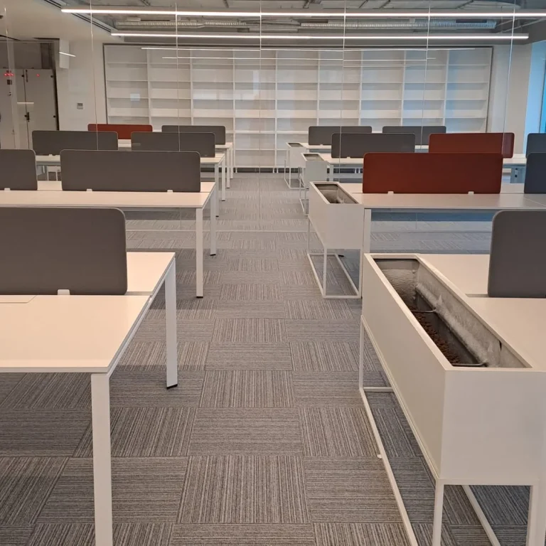 Huawei turkiye ofis ve magazalari karo hali ve lvt zemin kaplama sistema 1 2026