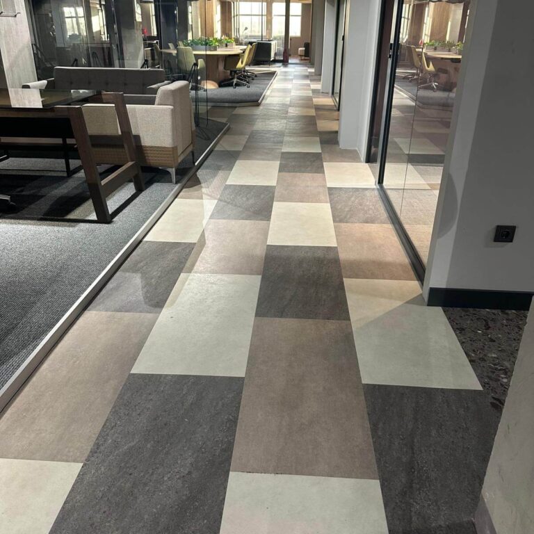 mod tasarim merkez ofis showroom azm pearl eco lvt beton mermer desenli vinil zemin kaplama seyrantepe 3 2026