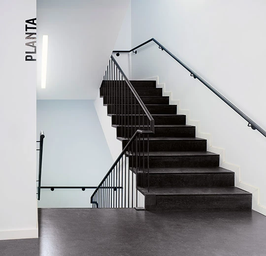 Marmoleum 2.0 Linolyum Zemin Kaplamaları 24 3139 lava marmoleum 2.0 linolyum zemin döşeme merdiven