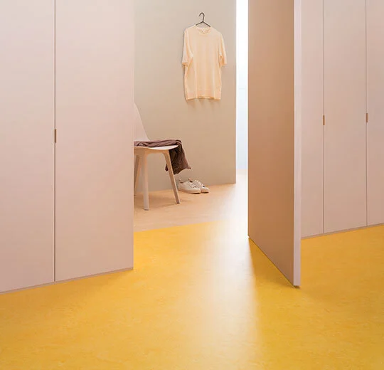 Marmoleum 2.0 Linolyum Zemin Kaplamaları 7 3251 lemon zest marmoleum 2.0 linolyum zemin döşeme1