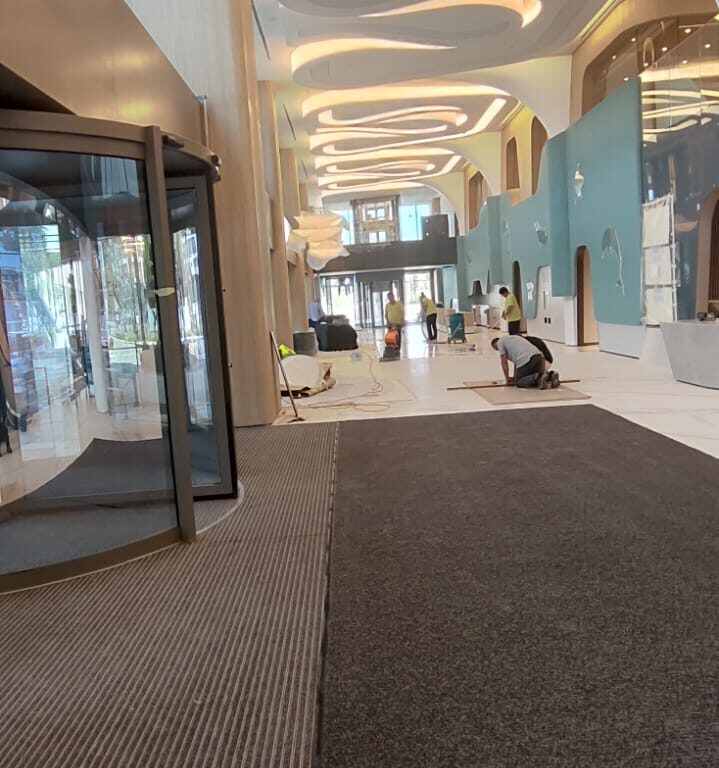 Acibadem Izmir Kent Hastanesi Coral Brush pure Coral grip kapi onu ve doner kapi paspas 10 2026