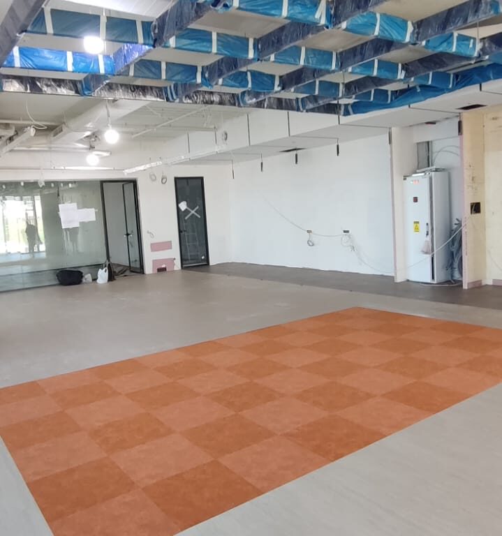 piazza avm ofis karo hali lvt zemin kaplama uygulamasi 4 2026