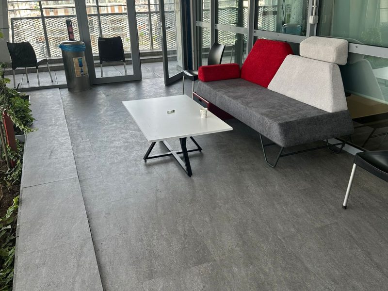 AZM Pearl ECO Dryback LVT Zemin Kaplama – Glue Down (Yapıştırma) 40 AZM Pearl ECO vinil LVT Zemin Kaplama - tas mermer desenli (2)