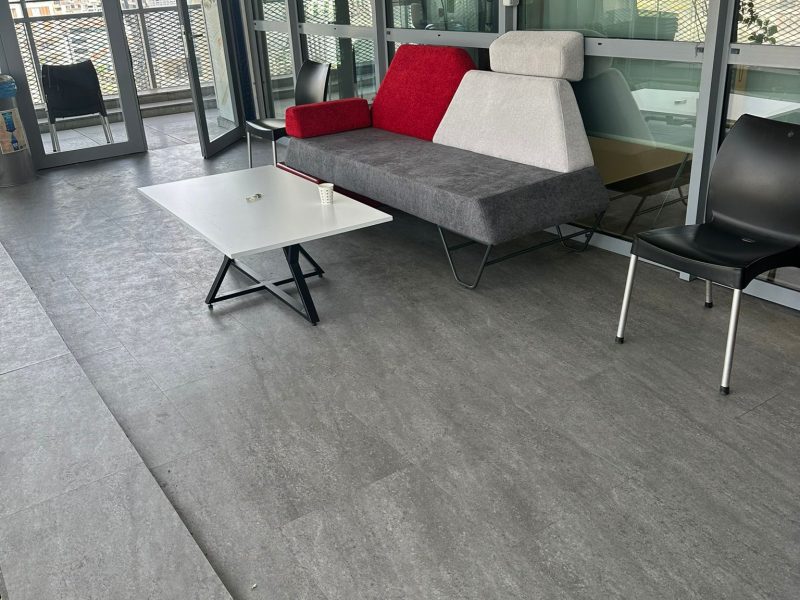 AZM Pearl ECO Dryback LVT Zemin Kaplama – Glue Down (Yapıştırma) 35 AZM Pearl ECO vinil LVT Zemin Kaplama - tas mermer desenli (3)