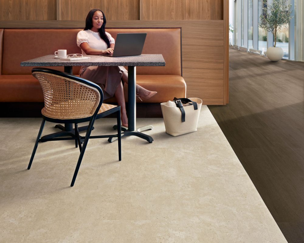 İnterface Earthen Forms (On Grain - Hearth - Crossroads) LVT Vinil Zemin Kaplama 3 İnterface Earthen Forms (On Grain – Hearth ) LVT Vinil Zemin Kaplama