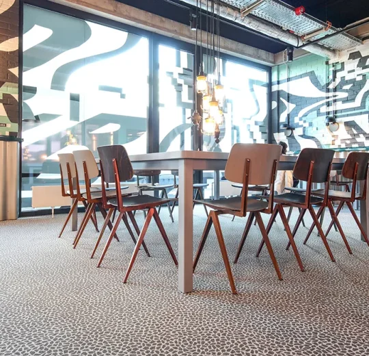 Flotex Sottsass Rulo Halılar - Created By 3 Flotex created by Sottsass Terrazzo halı The-Student-Hotel_Berlin Konstantin-Gastmann_Berlin