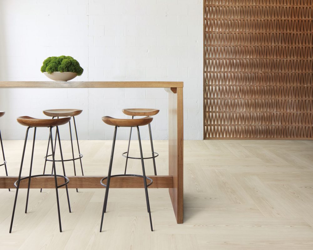 Interface Northern Grain LVT Vinil Zemin Kaplama 5 İnterface Northern Grain LVT Vinil Northern-Grain_ChiffonOak_Herringbone