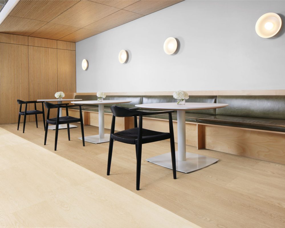 Interface Northern Grain LVT Vinil Zemin Kaplama 3 İnterface Northern Grain LVT Vinil NorthernGrain_OakSatin