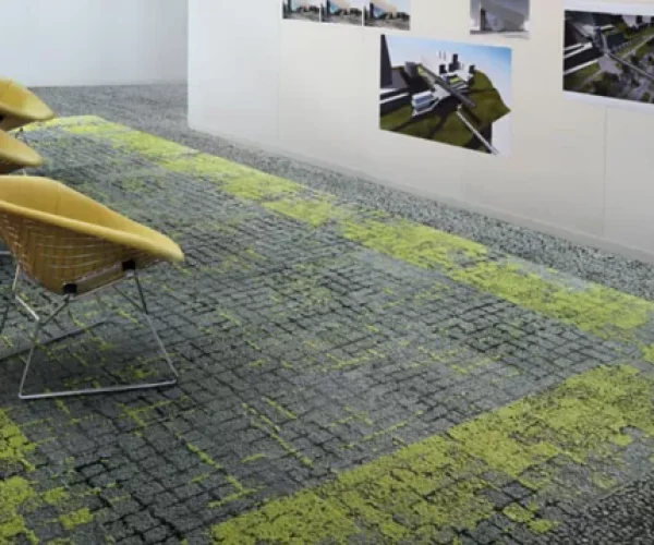 İnterface Human Connections Karo Halı Moss_Onyx Moss_Moss in Stone_Onyx Edge_HN840_Slate_PBT