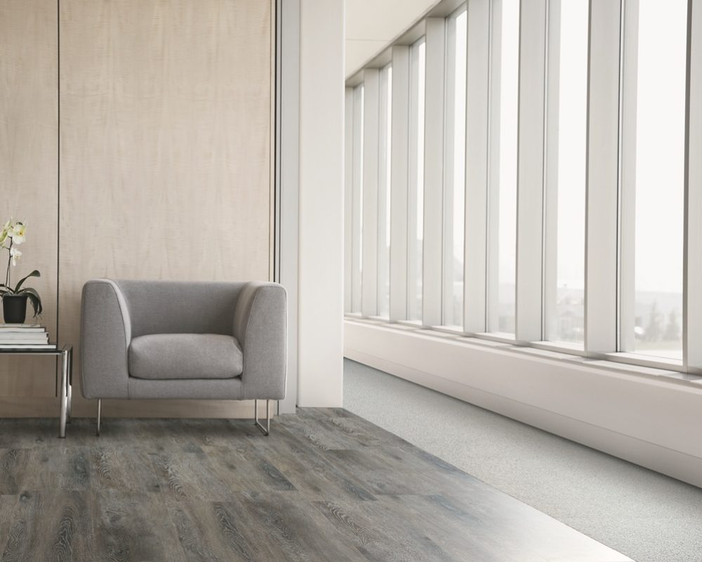 LVT - Grey Dune (Ashlar) Touch & Tones 101 - Silver (Monolithic) İnterface Level Set lvt vinil yer döşeme