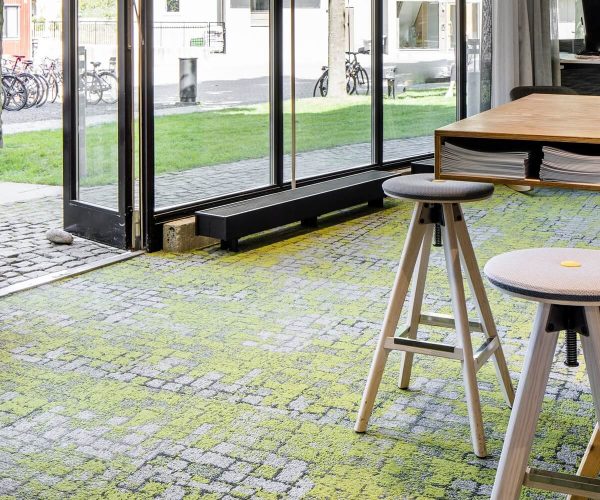 Showroom_print015.interface.presentation. İnterface Human Connections Karo Halı