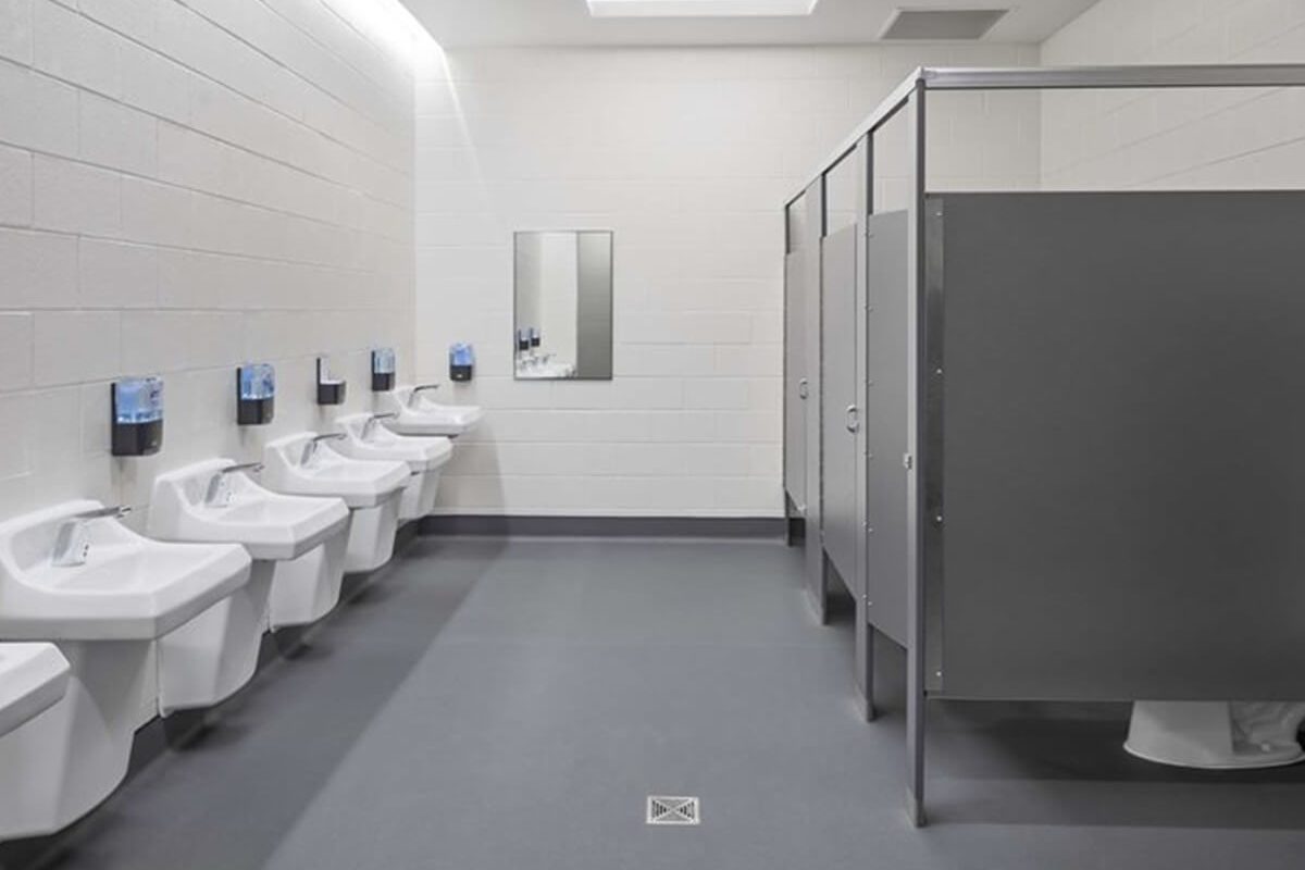 Altro Aquarius Homojen PVC Zemin Kaplama 3 Spartanburg_High_School_Altro_Pisces_01 Altro Aquarius ıslak zemin homojen PVC zemin döşemesi