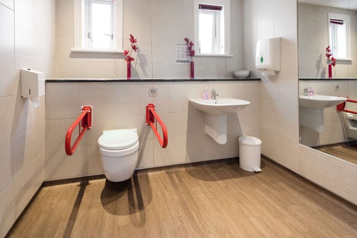 Altro Wood Adhesive Free Heterojen PVC Zemin Kaplama 7 Woodstock Huzurevi2 Altro Wood adhesive free yapıştırıcıya ihtiyaç olmayan heterojen PVC zemin döşeme