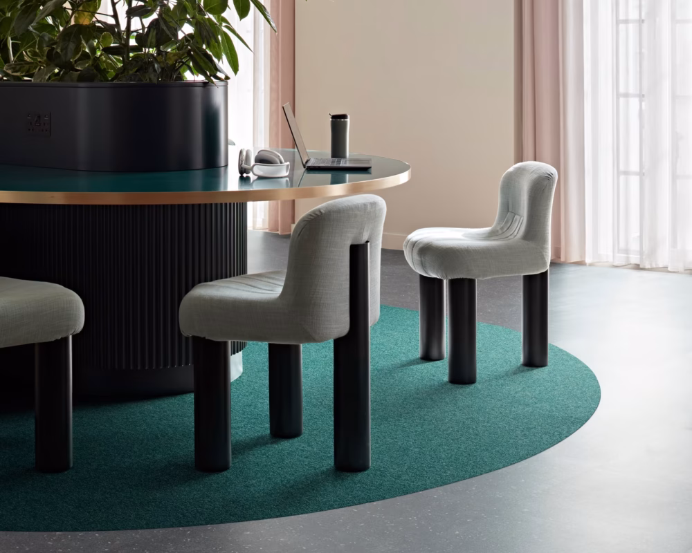 interface Heuga 580 II Windsor Green karo halı interface Walk The Aisle_Cool Ash lvt