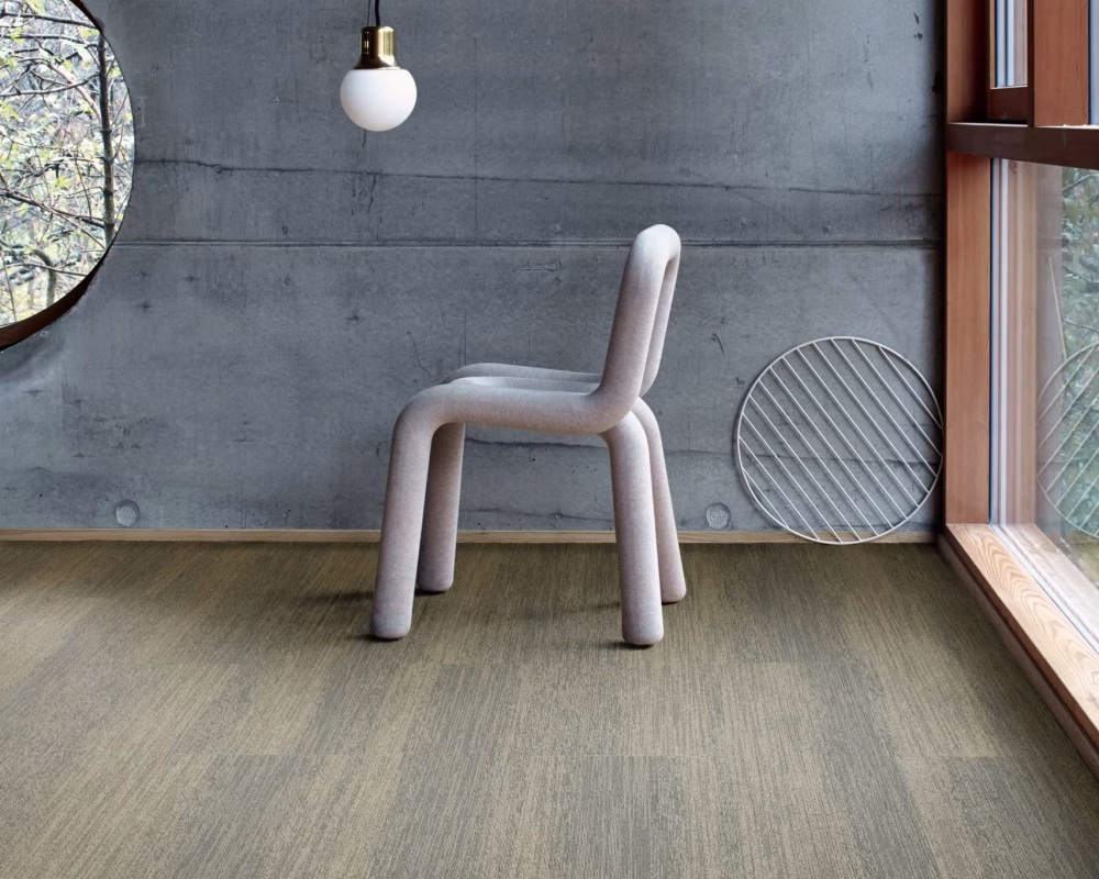 Interface Touch Of Timber Plank Halı 3 interface Touch of Timber Elm karo halı