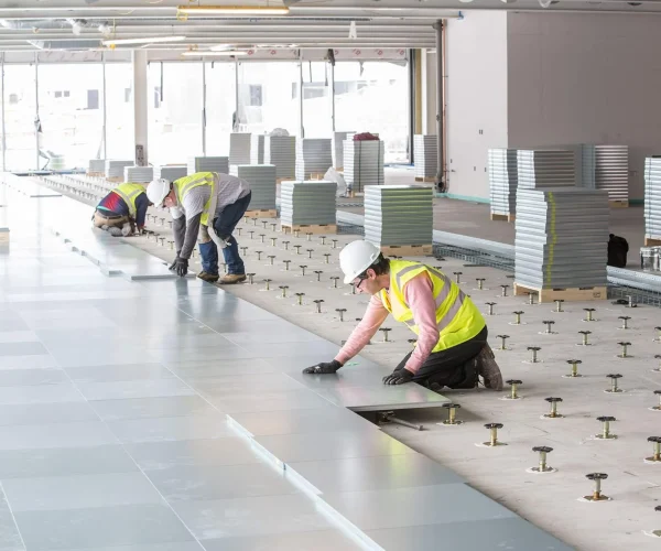 konferans salonu yükseltilmiş döşeme zemin kaplama