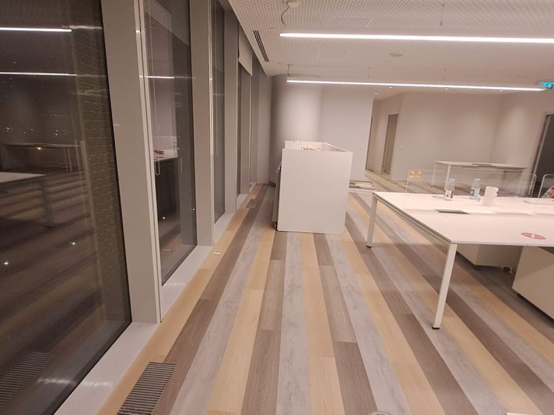 AZM Pearl ECO Dryback LVT Zemin Kaplama – Glue Down (Yapıştırma) 47 medicana ataşehir azm pearl eco lvt ofis vinil zemin kaplama 451065-28-33-10 (6)
